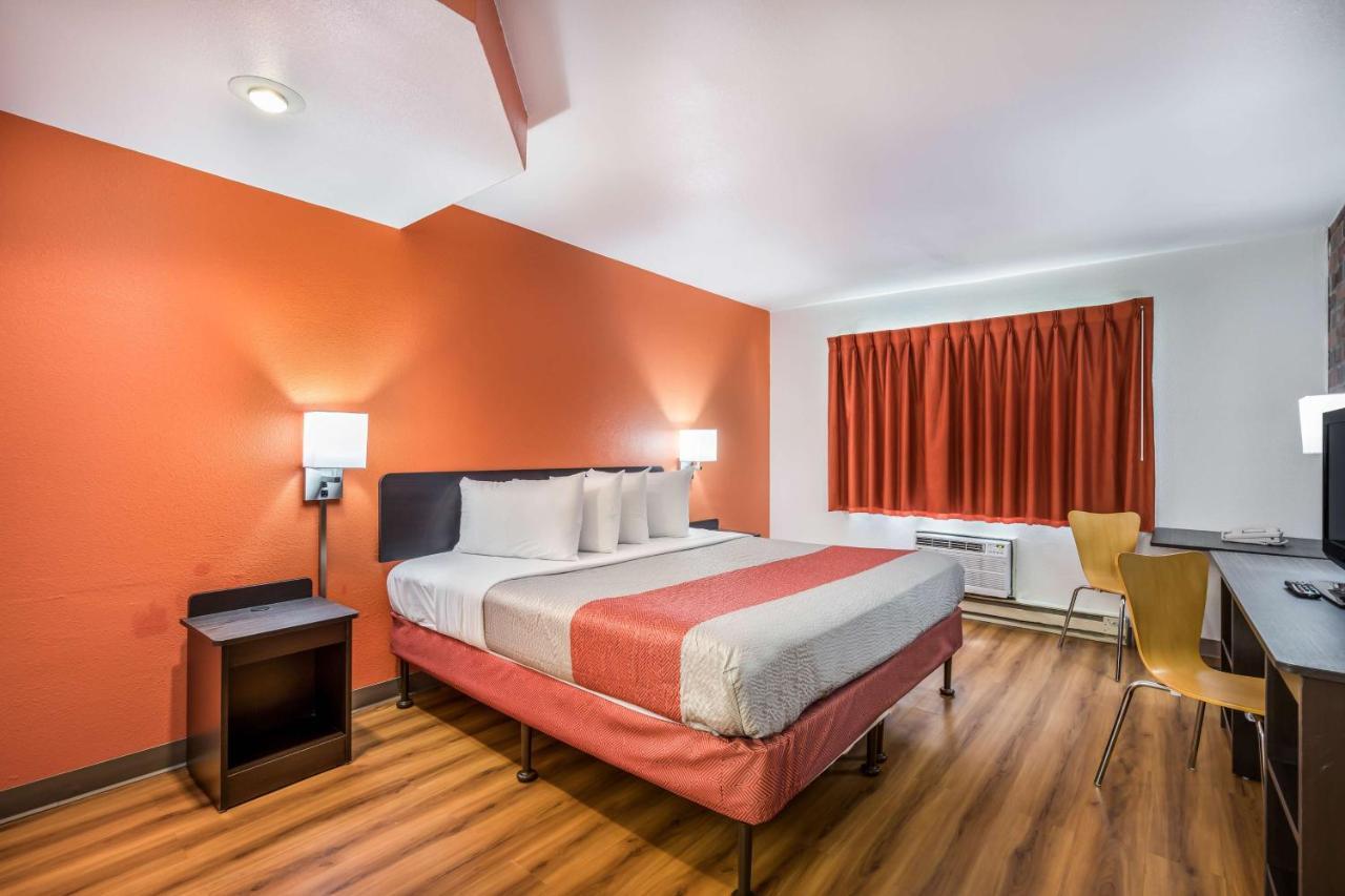Motel 6-Madison, Wi - East מראה חיצוני תמונה