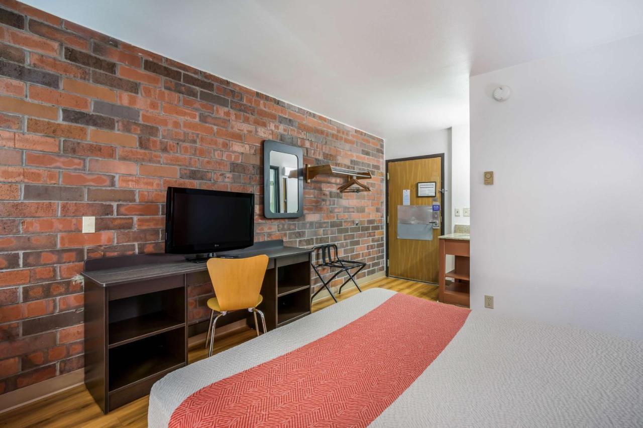 Motel 6-Madison, Wi - East מראה חיצוני תמונה