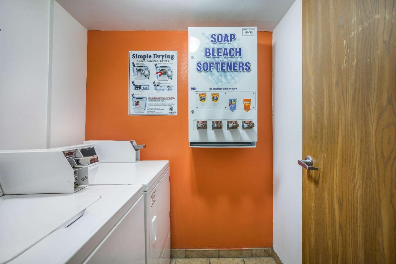 Motel 6-Madison, Wi - East מראה חיצוני תמונה