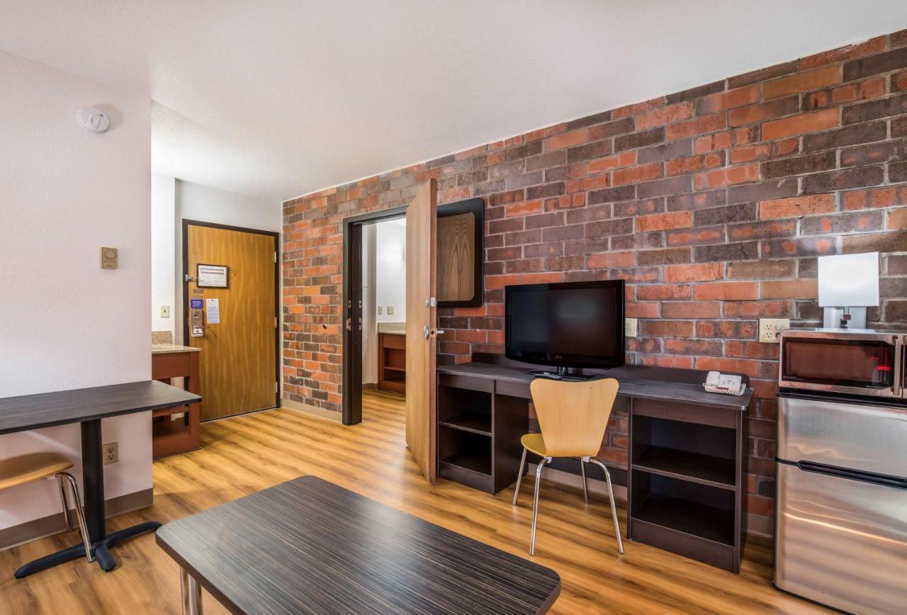 Motel 6-Madison, Wi - East מראה חיצוני תמונה
