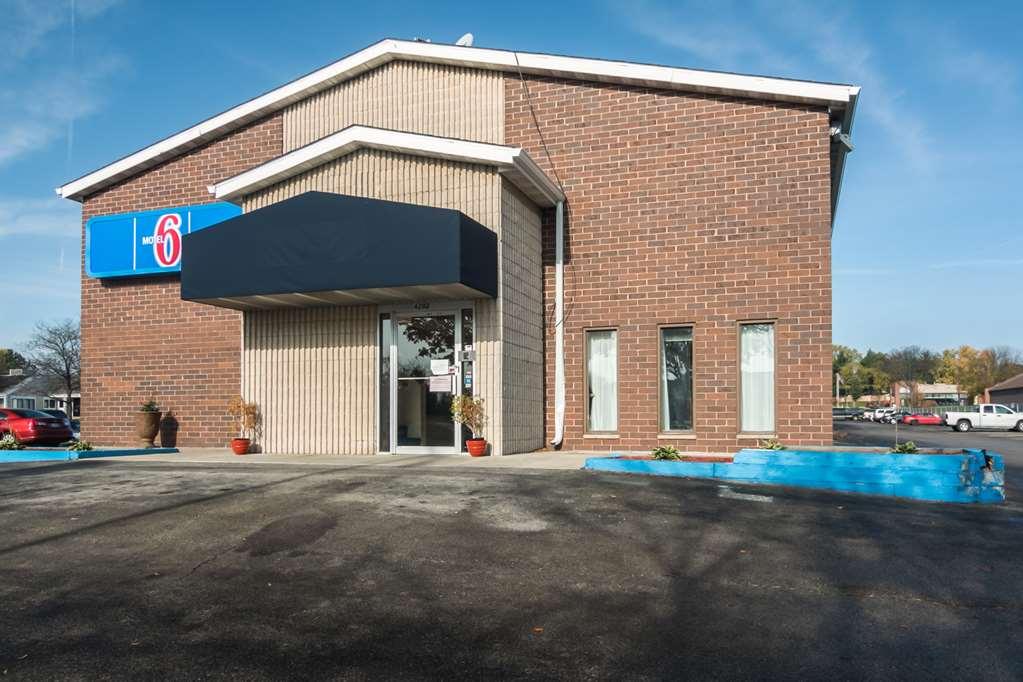 Motel 6-Madison, Wi - East מראה חיצוני תמונה