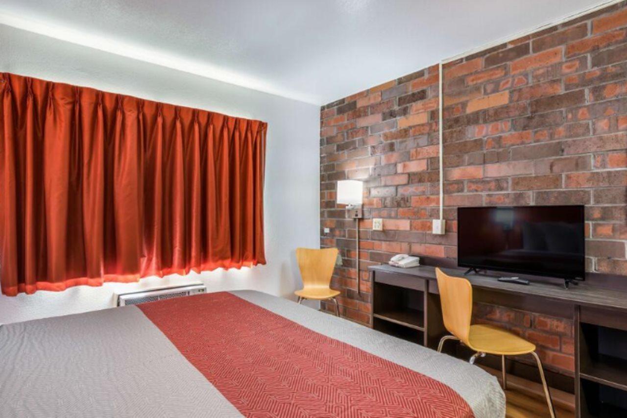 Motel 6-Madison, Wi - East מראה חיצוני תמונה