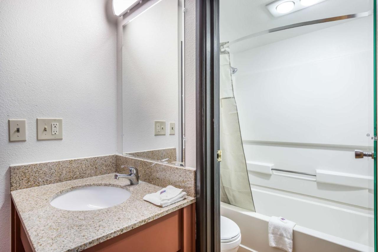 Motel 6-Madison, Wi - East מראה חיצוני תמונה